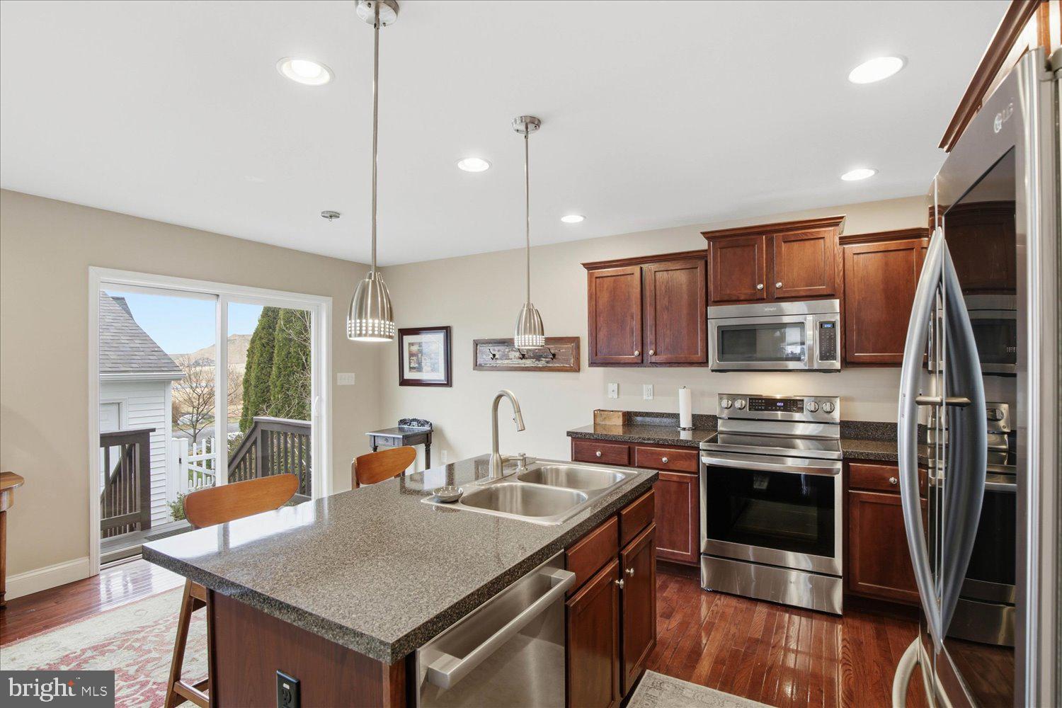 FLORIN HILL - Residential