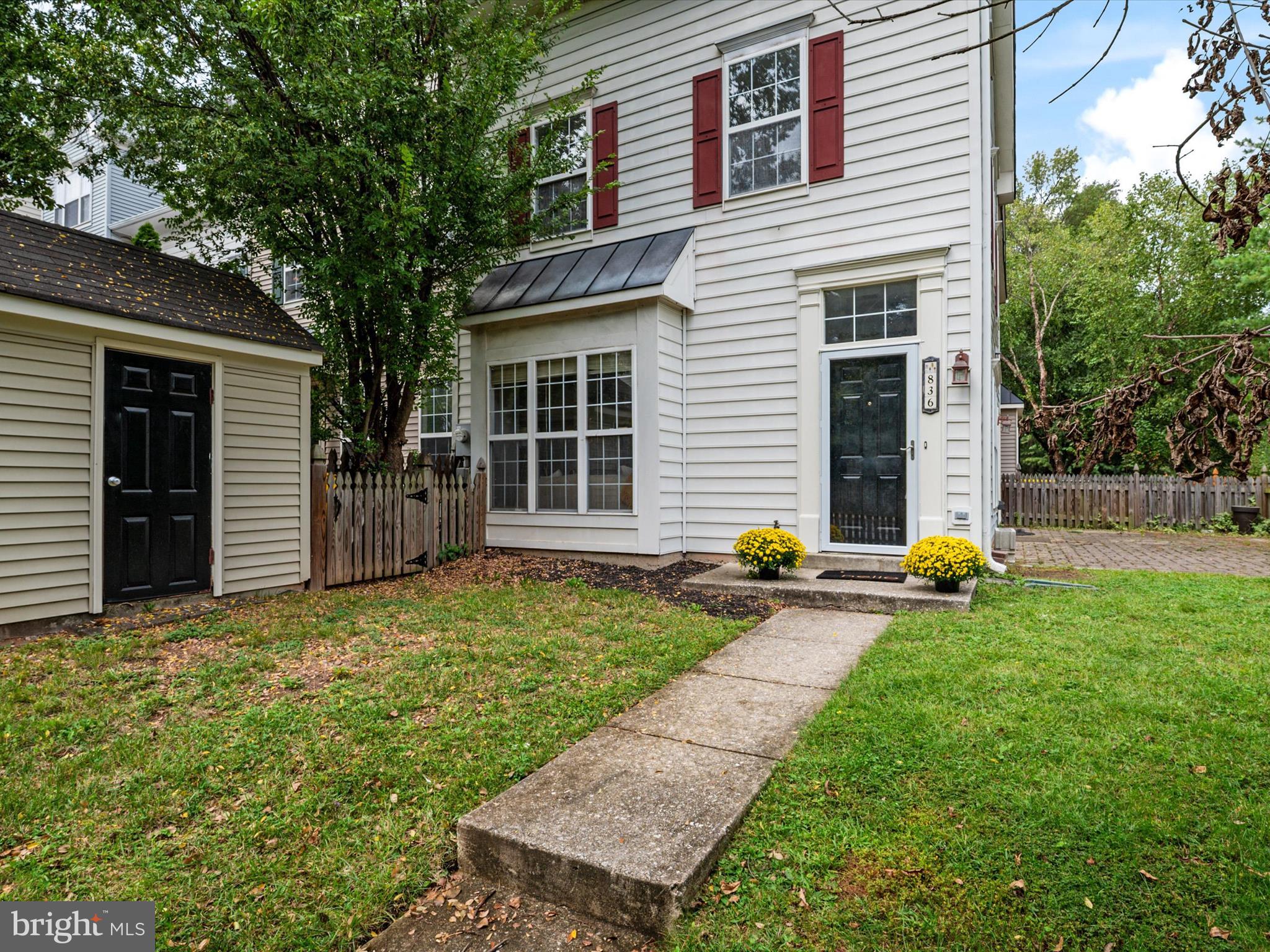 RIVER COLONY - Residential