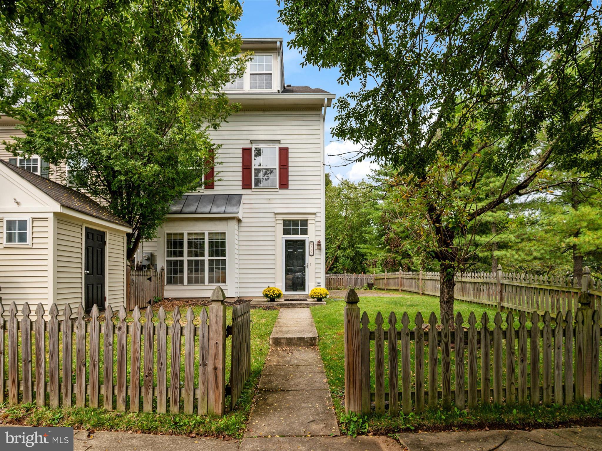 RIVER COLONY - Residential