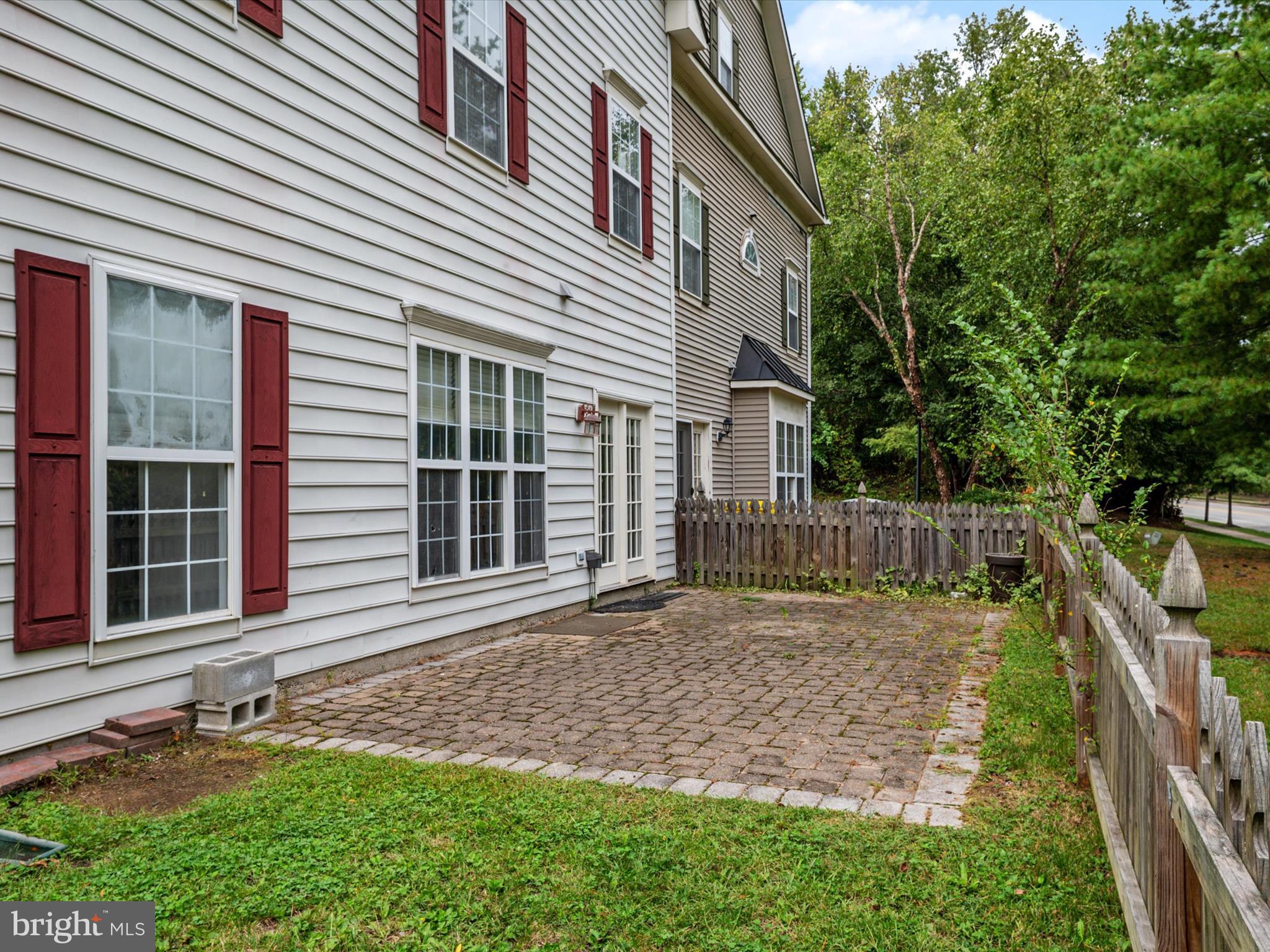 RIVER COLONY - Residential