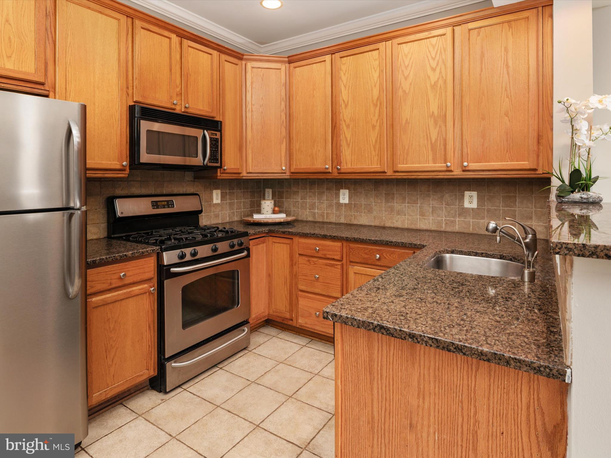 RIVER COLONY - Residential