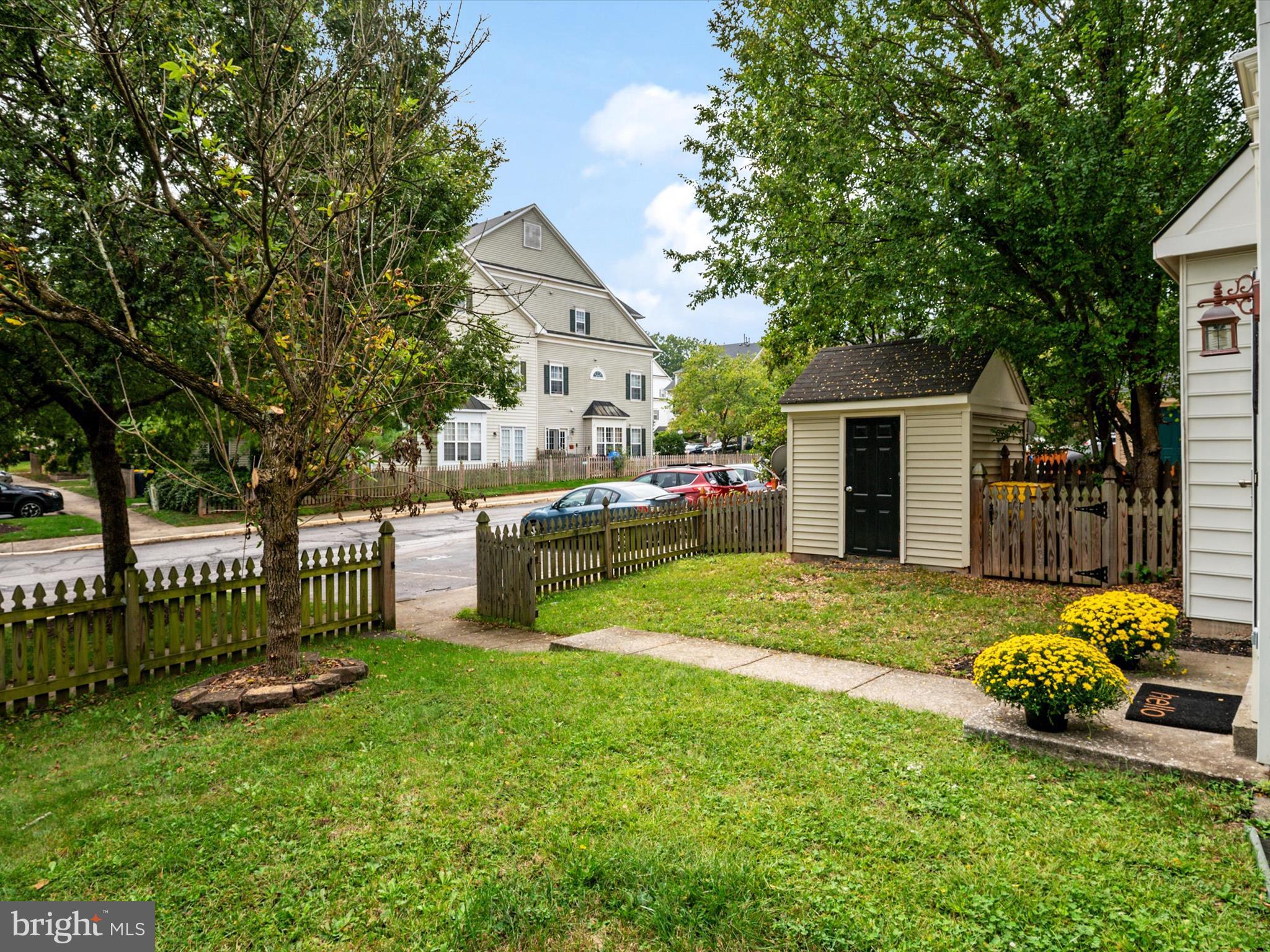 RIVER COLONY - Residential