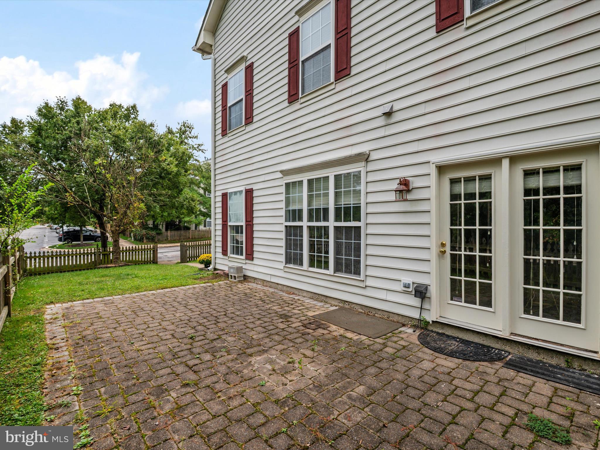 RIVER COLONY - Residential