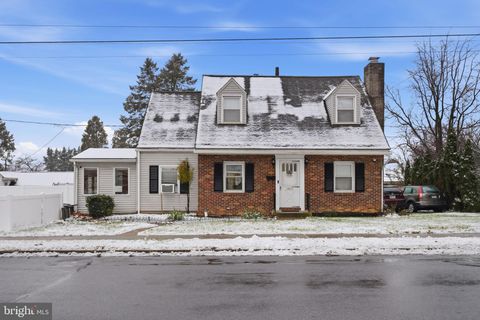 1950 OXFORD DRIVE ALLENTOWN PA 18103