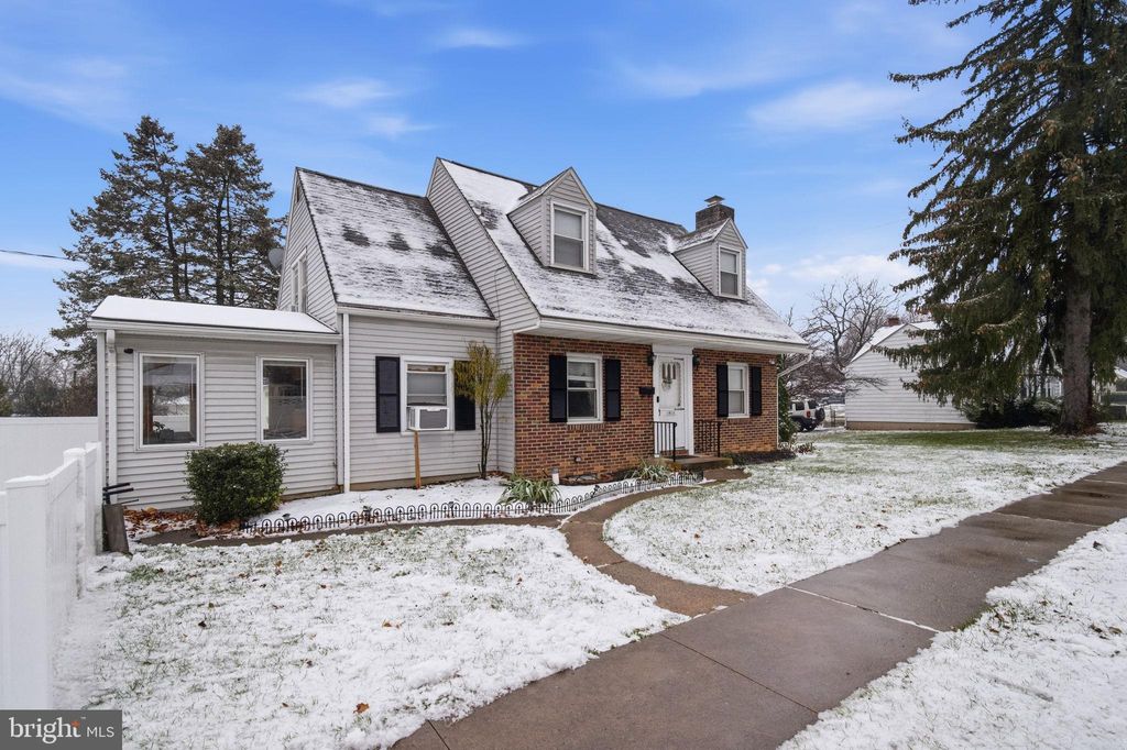 Photo of 1950 Oxford Drive, ALLENTOWN, PA 18103 (MLS # PALH2014074)