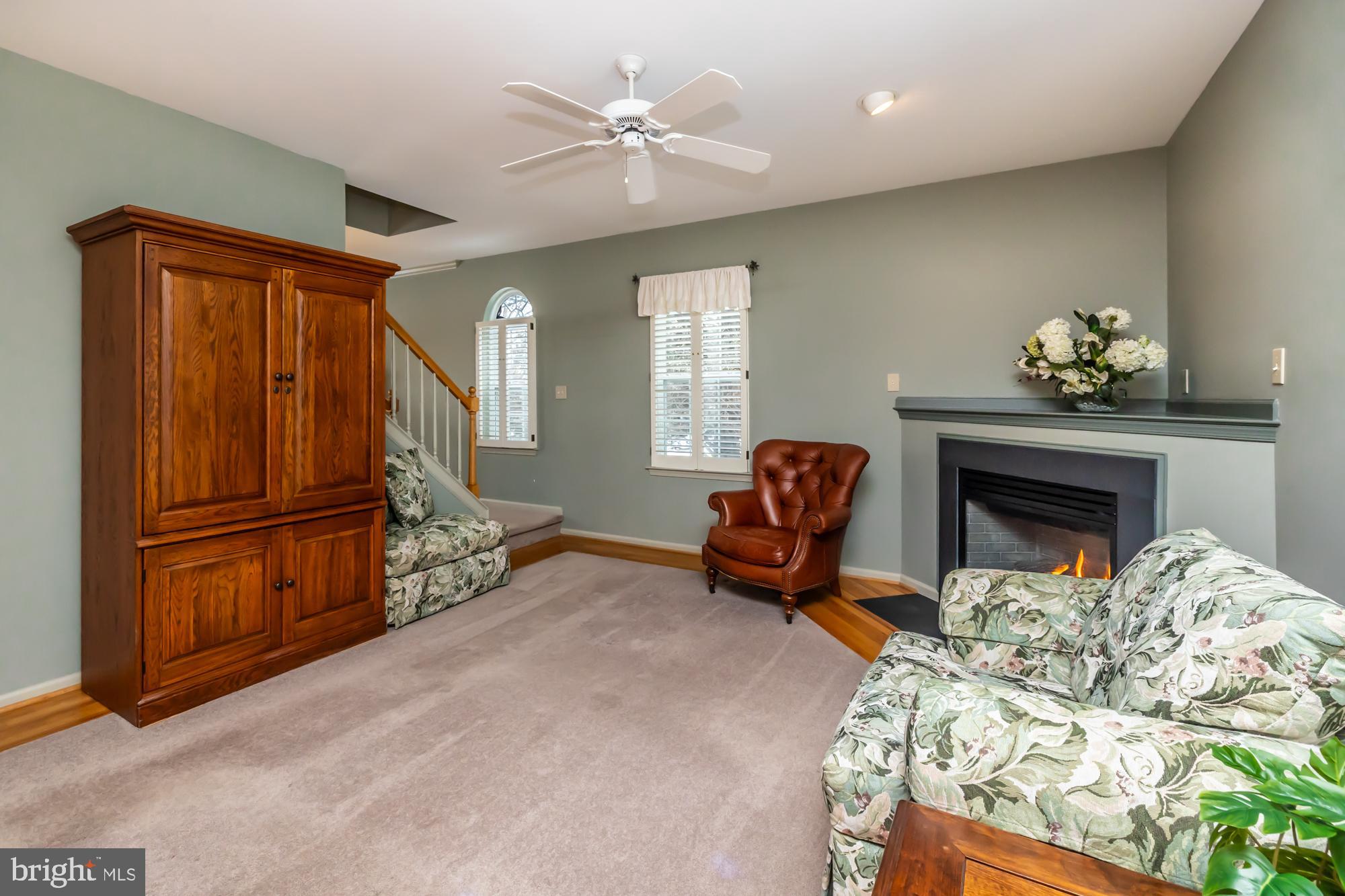 MAYFIELD - Residential