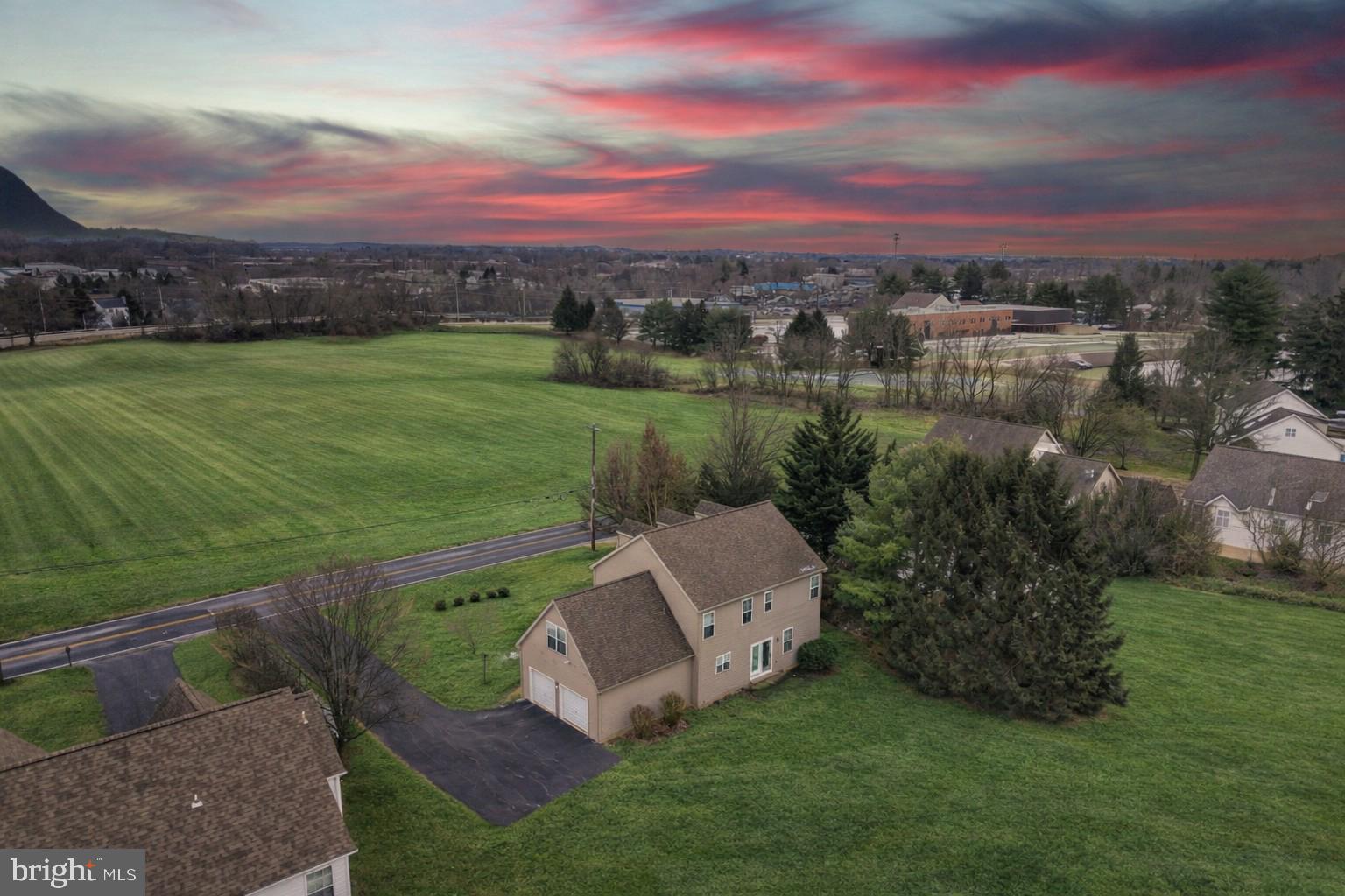 MAYFIELD - Residential