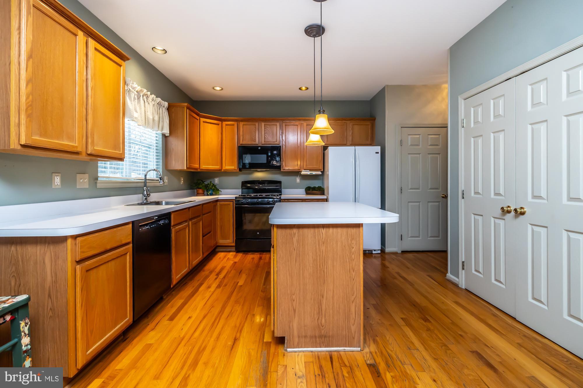 MAYFIELD - Residential