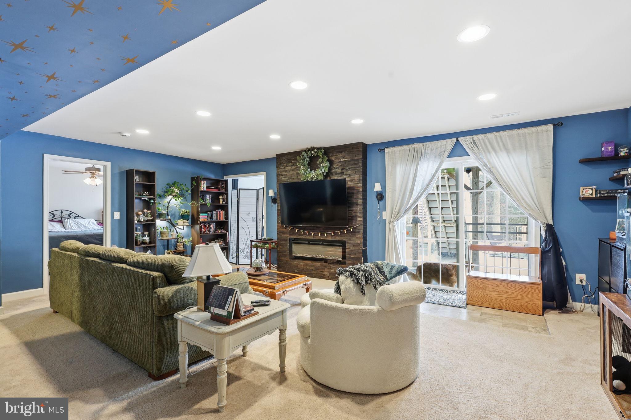 HOLLY RIDGE - Residential