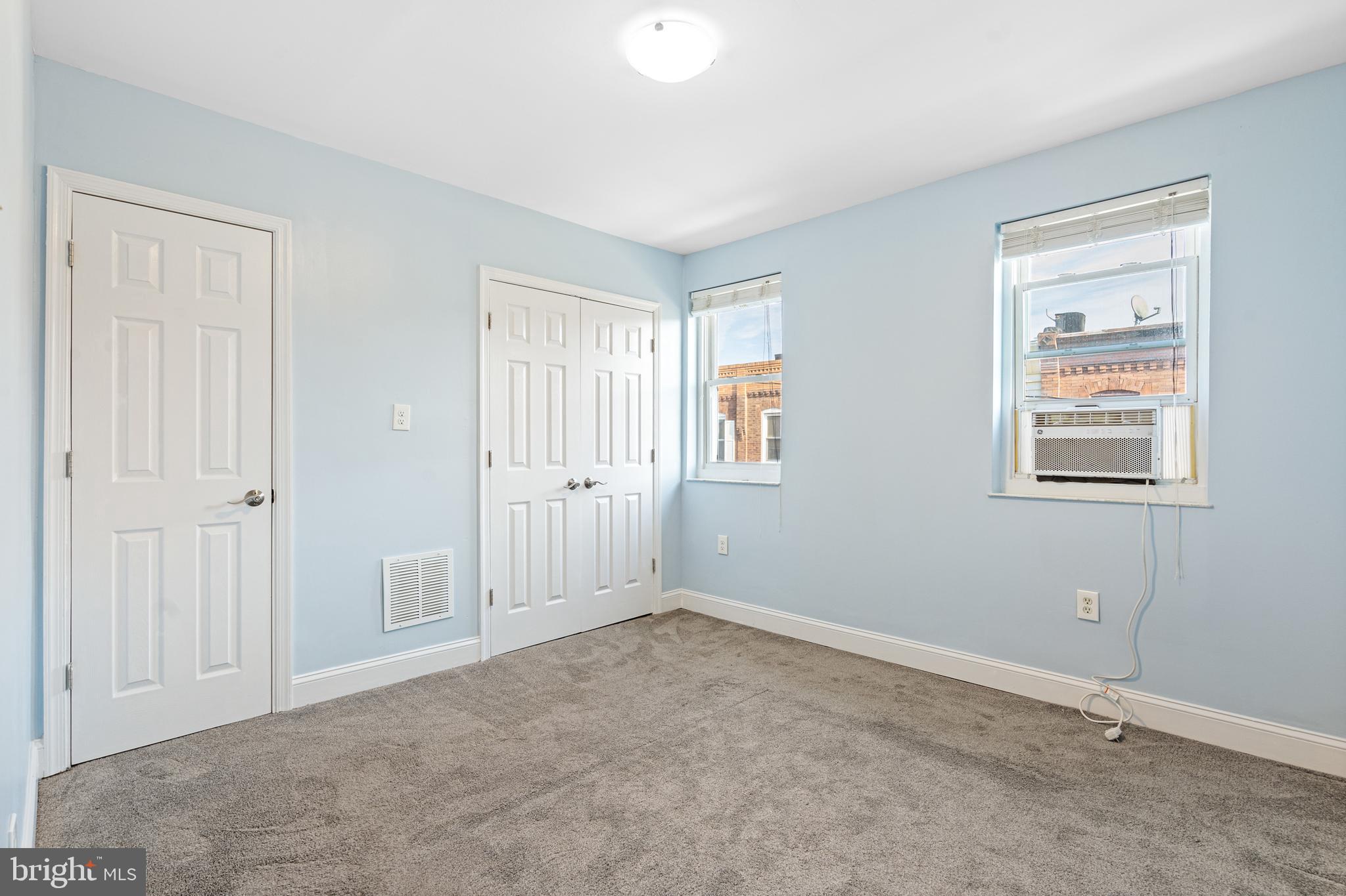 LOWER MOYAMENSING - Residential