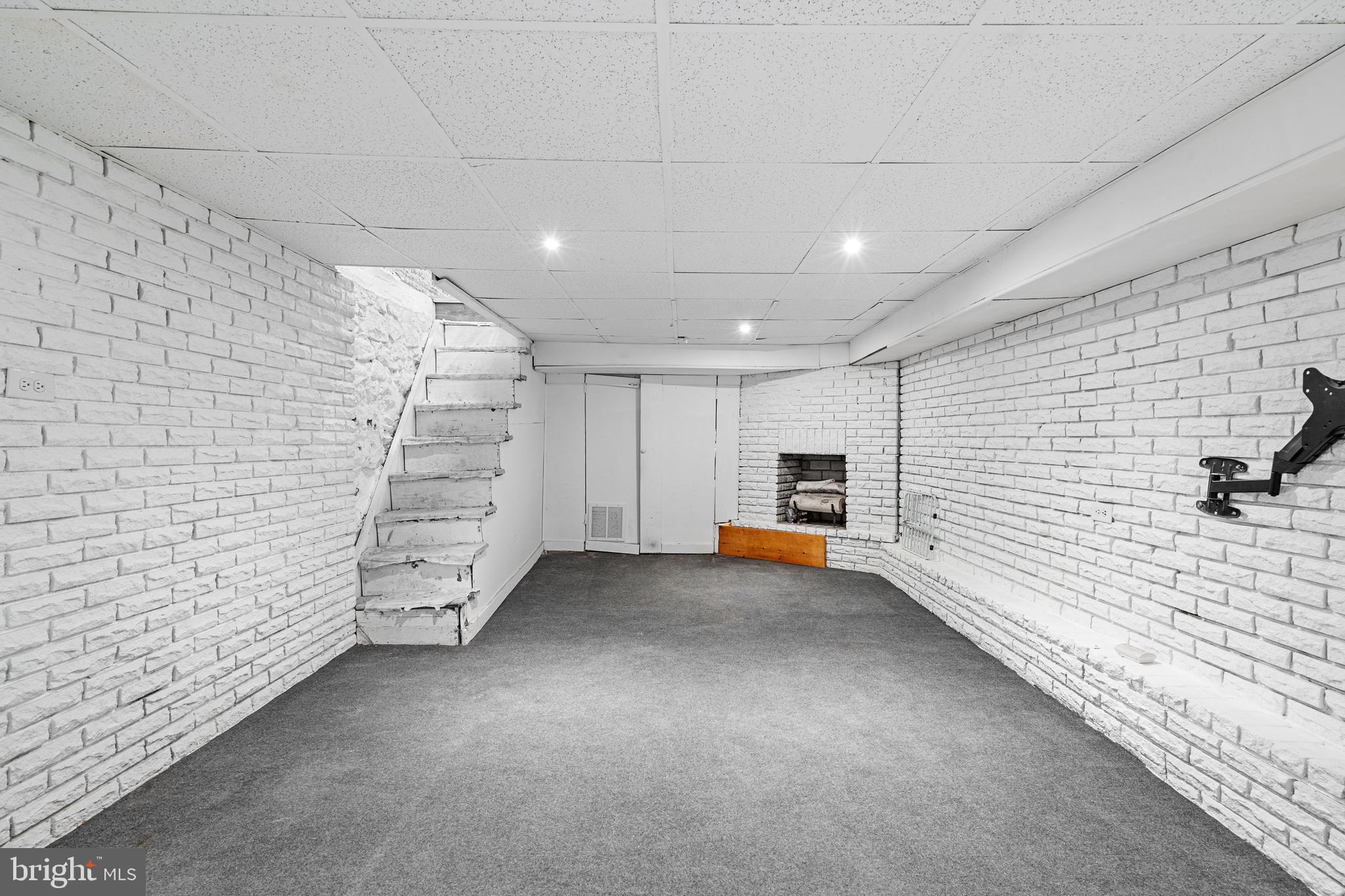 LOWER MOYAMENSING - Residential