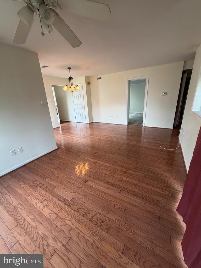 TAMERLANE - Residential Lease