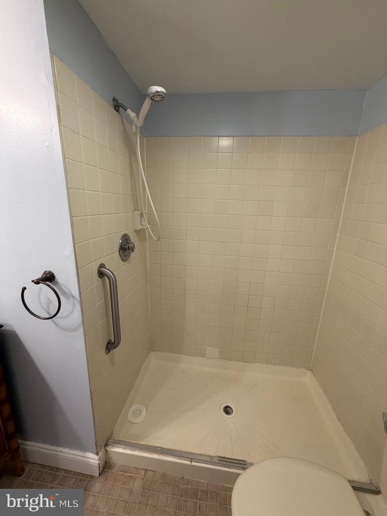 TAMERLANE - Residential Lease