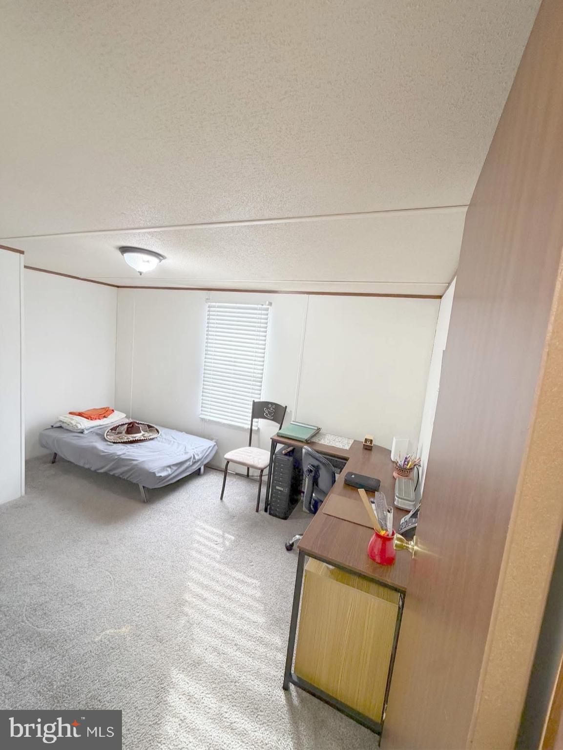 COUNTRY MEADOWS - Residential