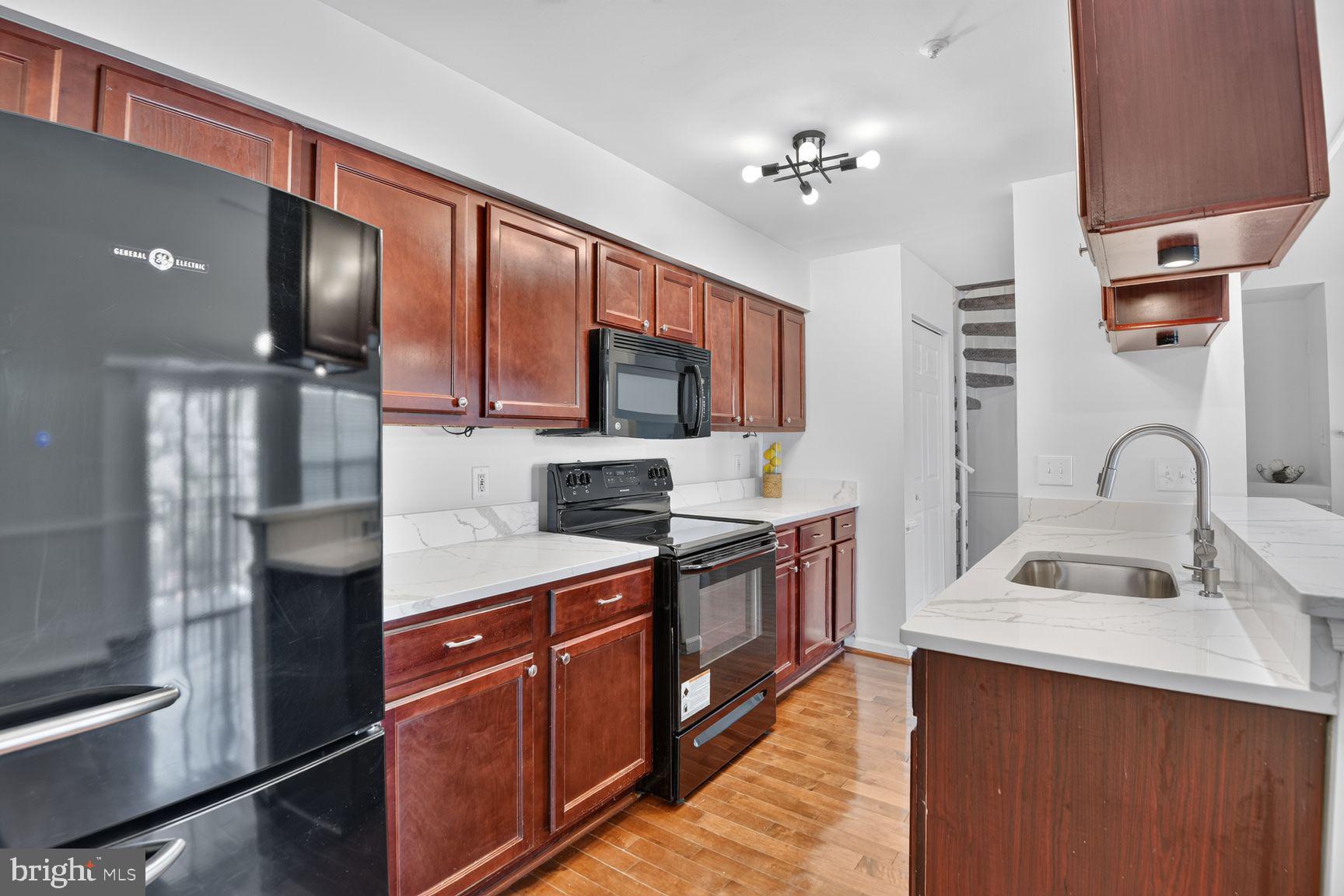 9816 LAKE POINTE COURT 302