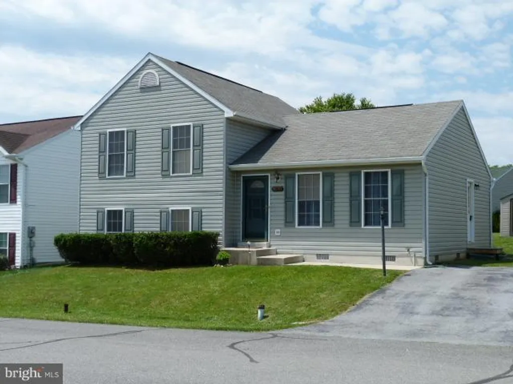 18513 Manassas Drive, Hagerstown, MD 21740