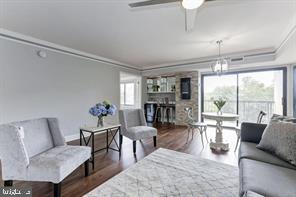 LAKESIDE PLAZA - Residential Lease