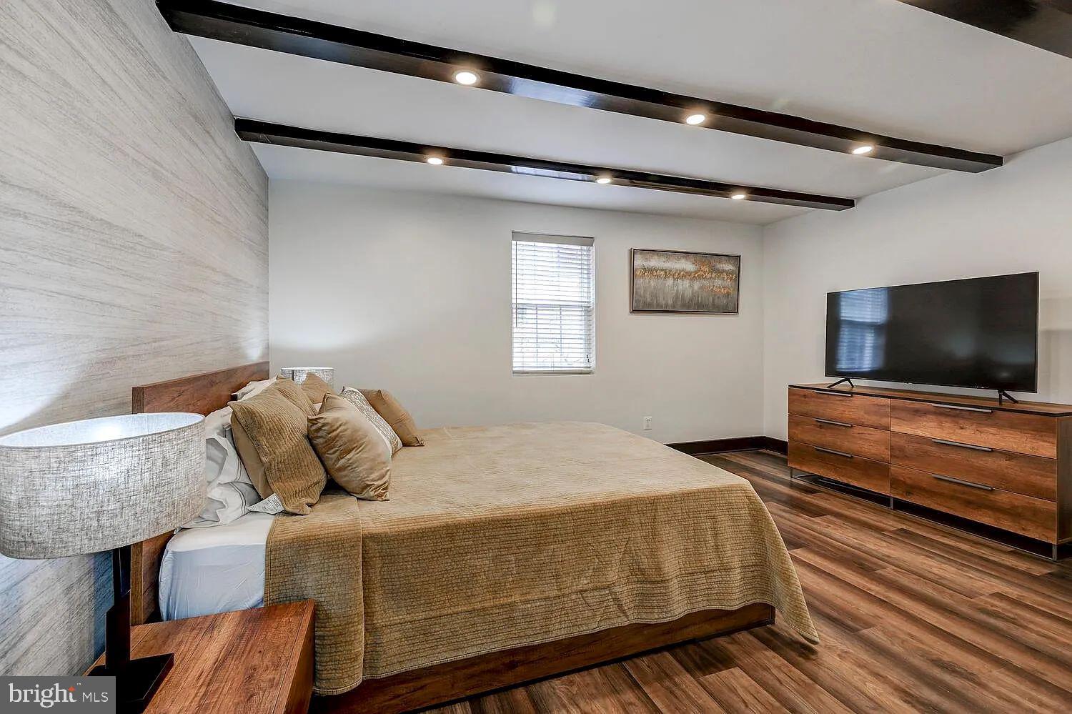 TUSCANY-CANTERBURY - Residential Lease