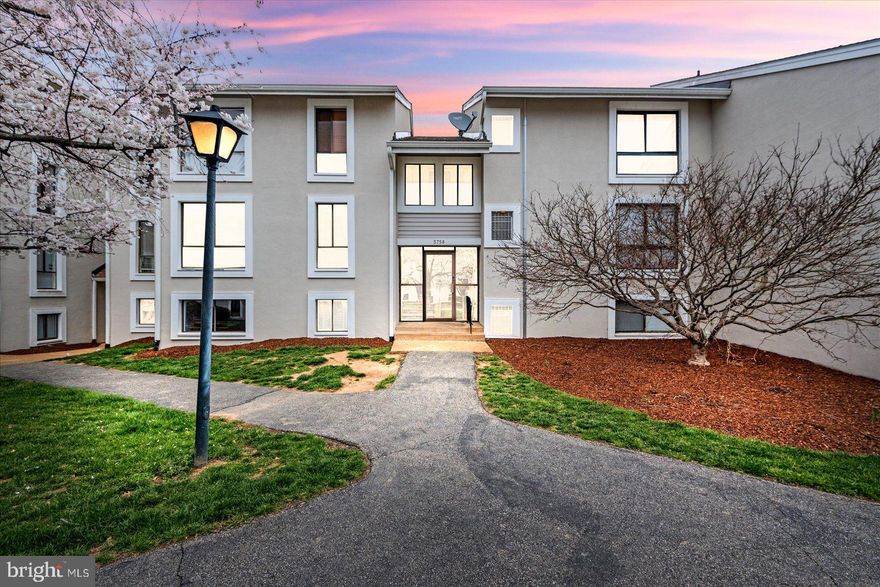 Rare opportunity, 3 bedrooms, 2 full bathrooms, fenced in patio, one level condo unit. Located 5 minutes from Fort Belvoir. Walking distance to public transportation. Walking distance to shopping and dining. Fully updated, all new bathrooms, new Luxury vinyl plank flooring throughout the unit, new painting, all new kitchen, new cabinets, quartz countertops, all new appliances.