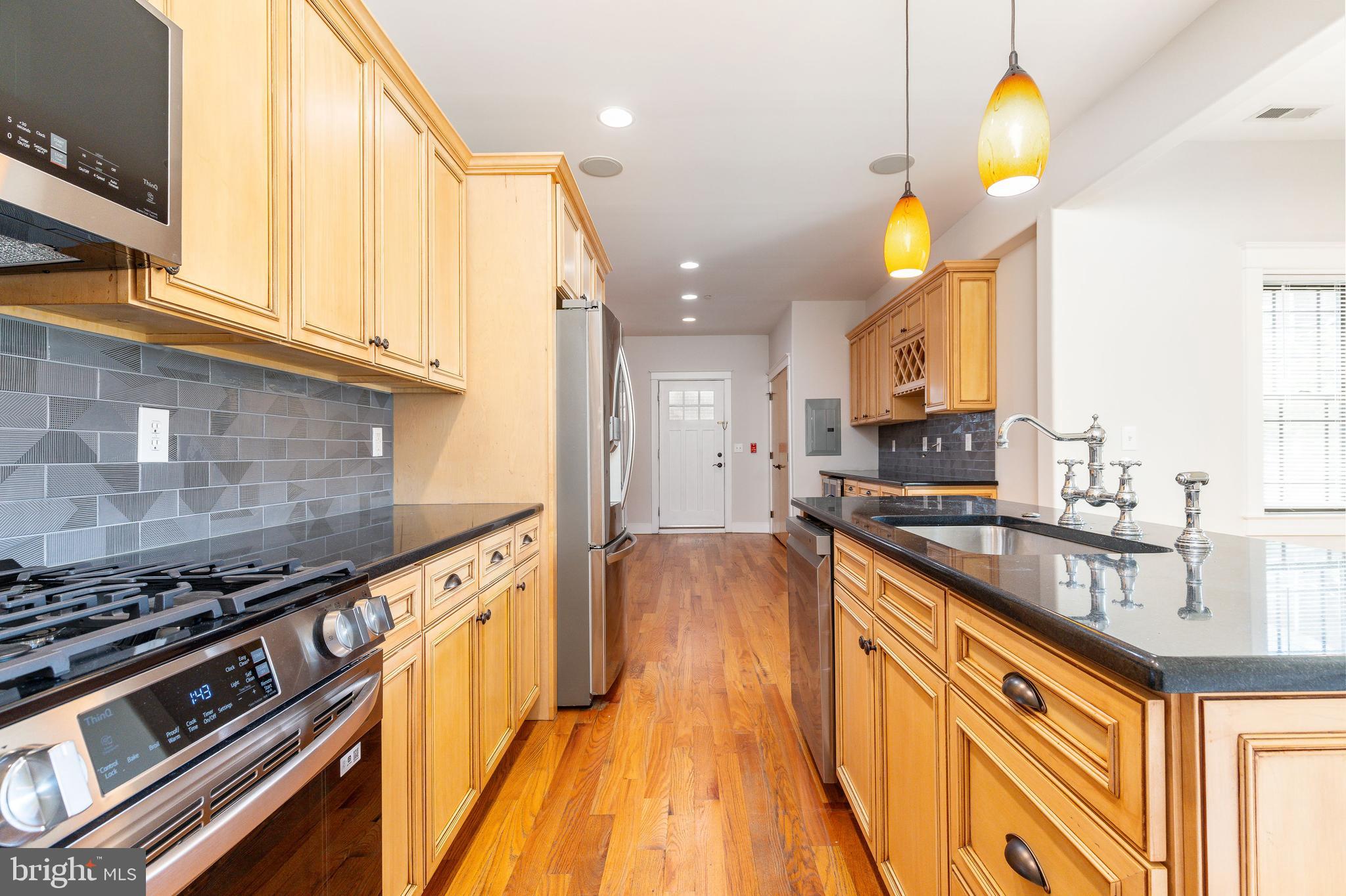 ROXBOROUGH - Residential Income