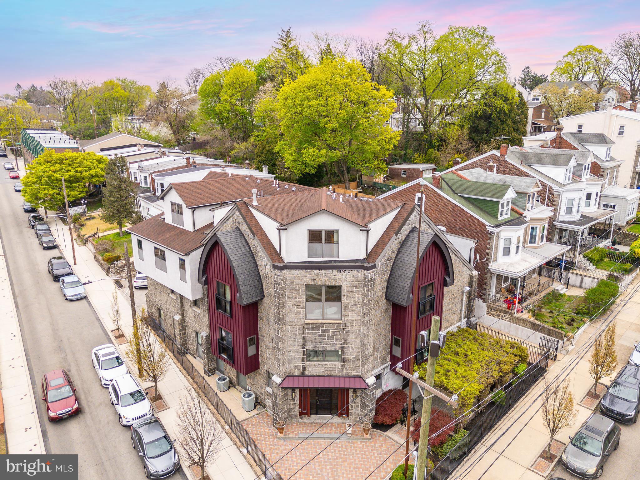 4557 MANAYUNK AVENUE