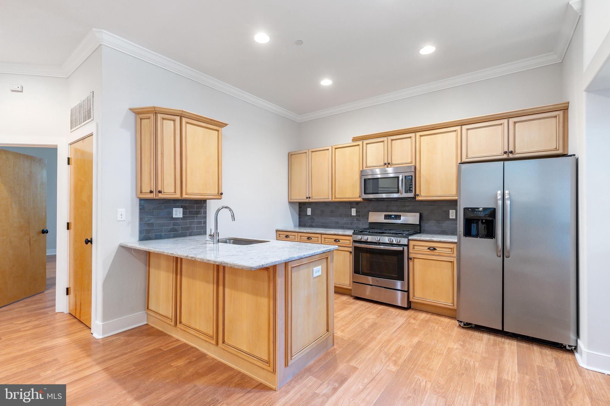 ROXBOROUGH - Residential Income