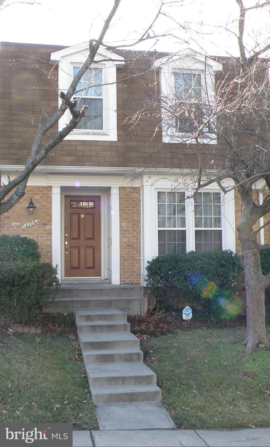 Clean and neat townhome waiting for new owners. Windows, HVAC, Plumbing,Waterheater have all been replaced. Granite counter tops and stainless steel appliances in kitchen. Fenced backyard. Large unfinished storage area in basement.