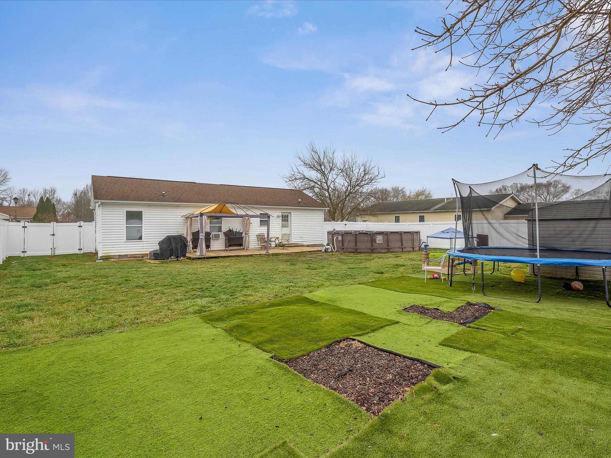 SPRINGFIELD VILLAGE - Residential