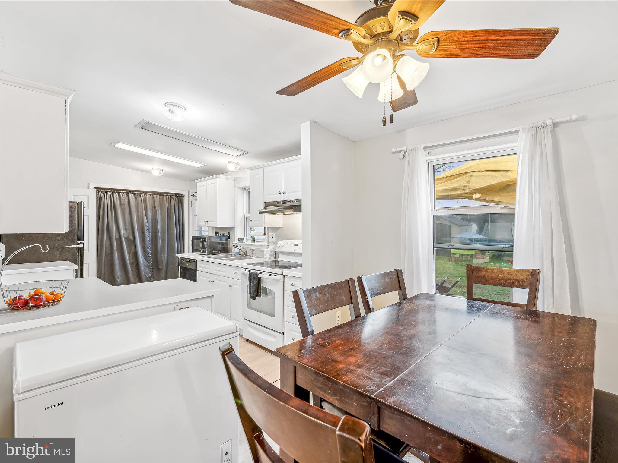 SPRINGFIELD VILLAGE - Residential