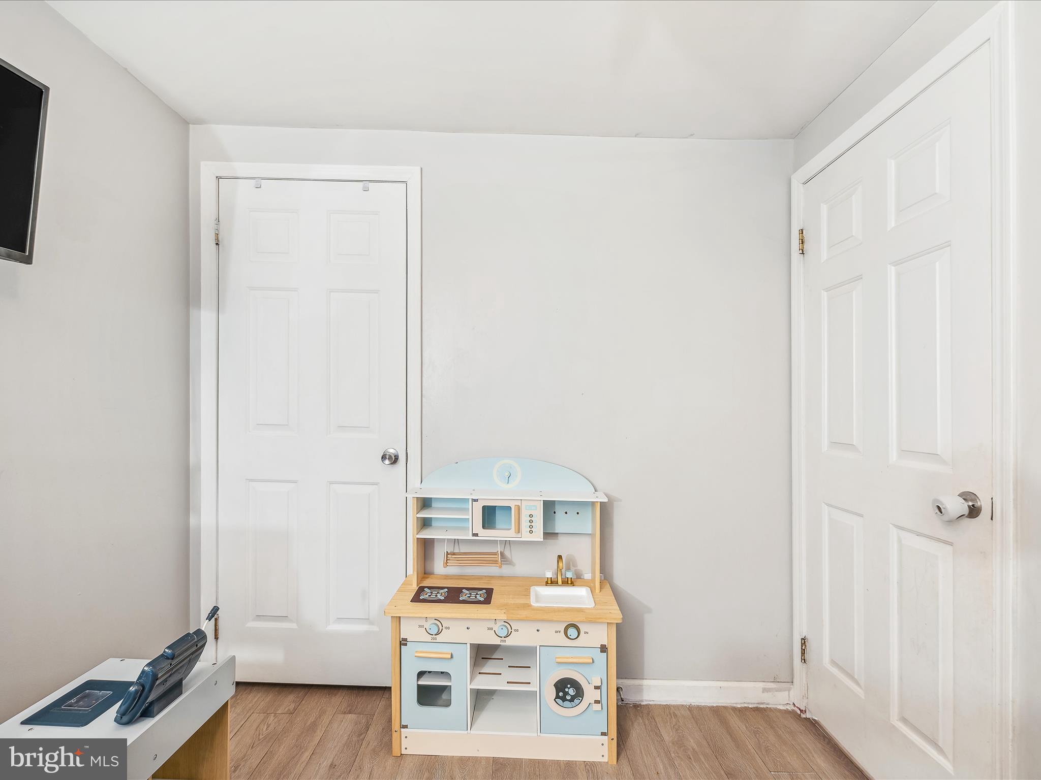 SPRINGFIELD VILLAGE - Residential