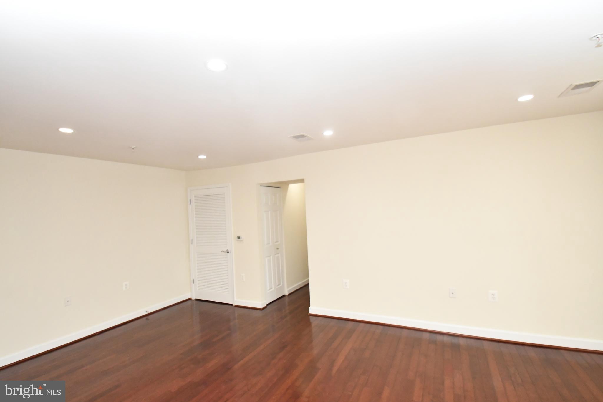 WEST VILLAGE OF SHIRLINGTON - Residential Lease