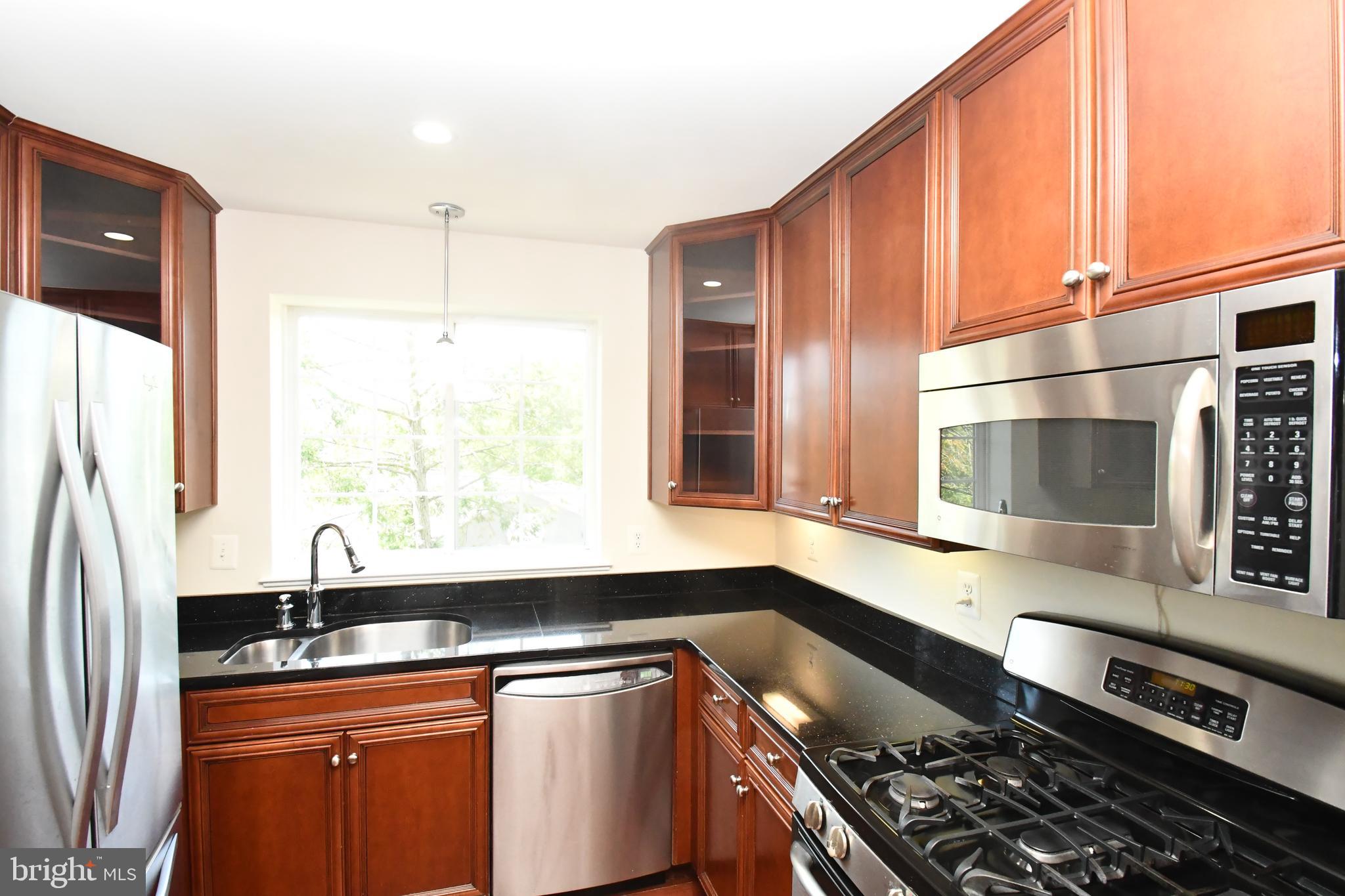WEST VILLAGE OF SHIRLINGTON - Residential Lease
