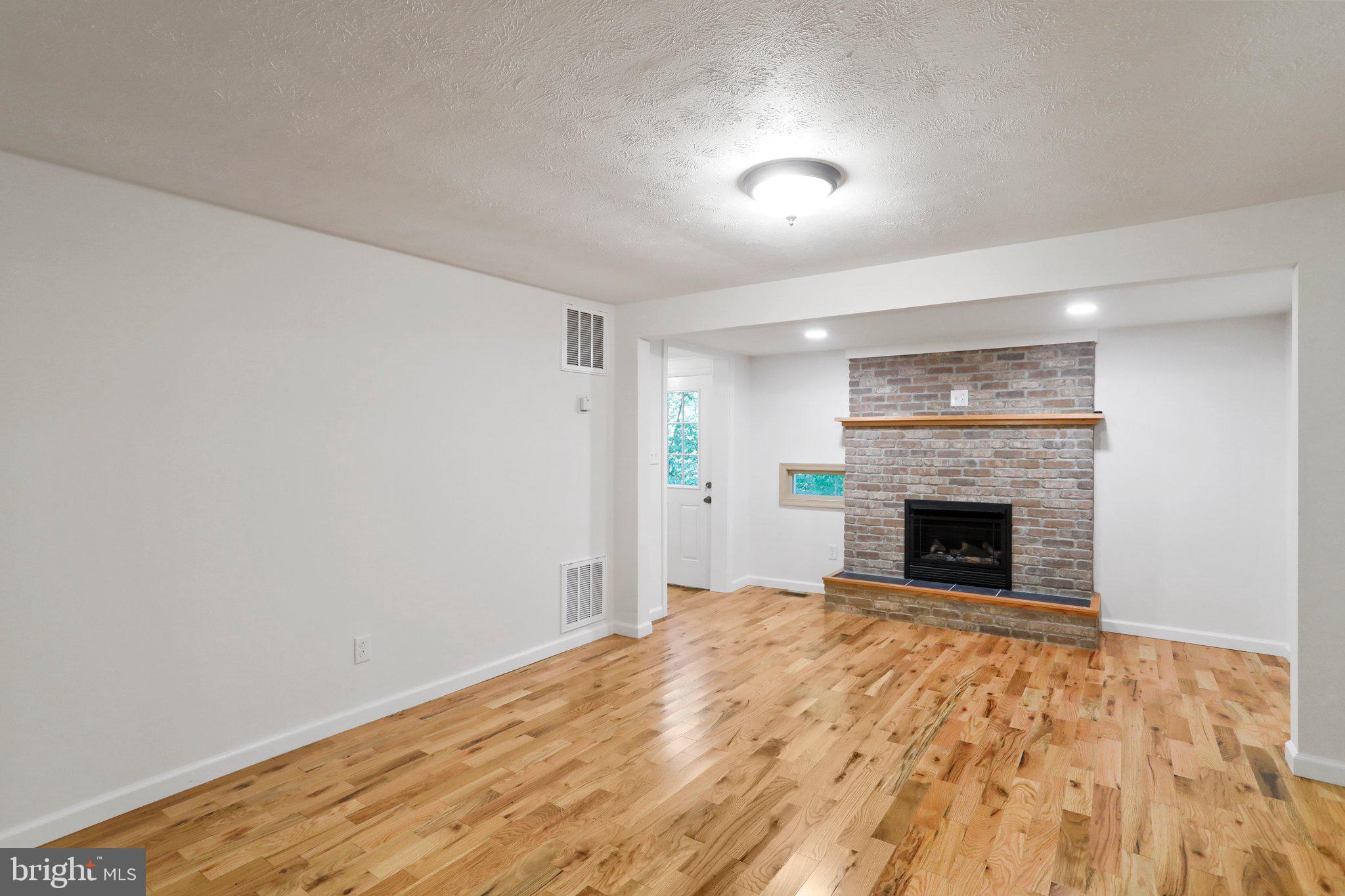 NONE UNRESTRICTED - Residential