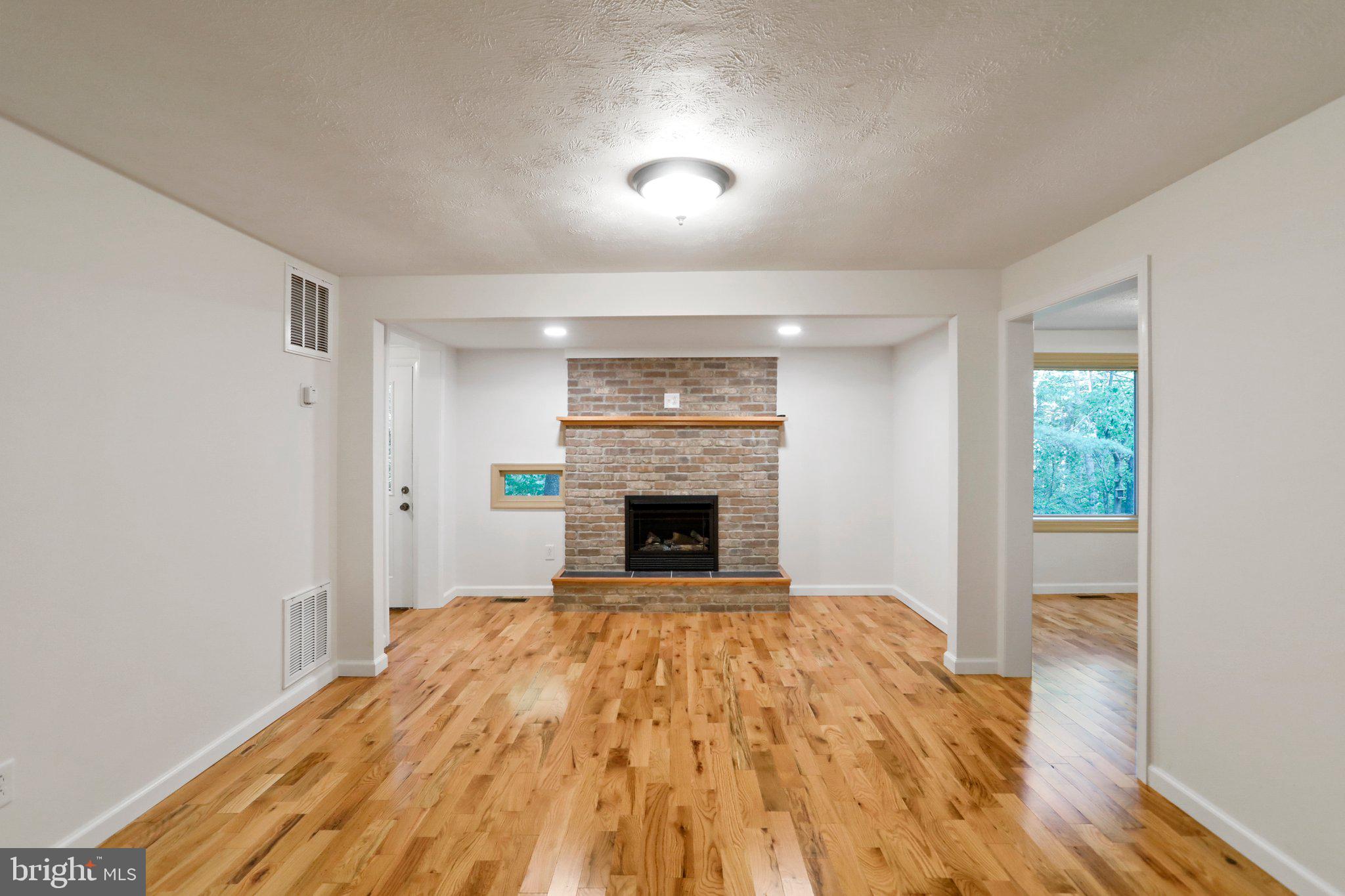 NONE UNRESTRICTED - Residential