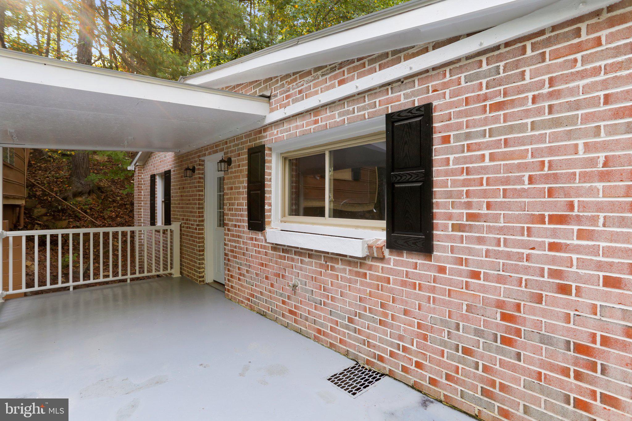 NONE UNRESTRICTED - Residential