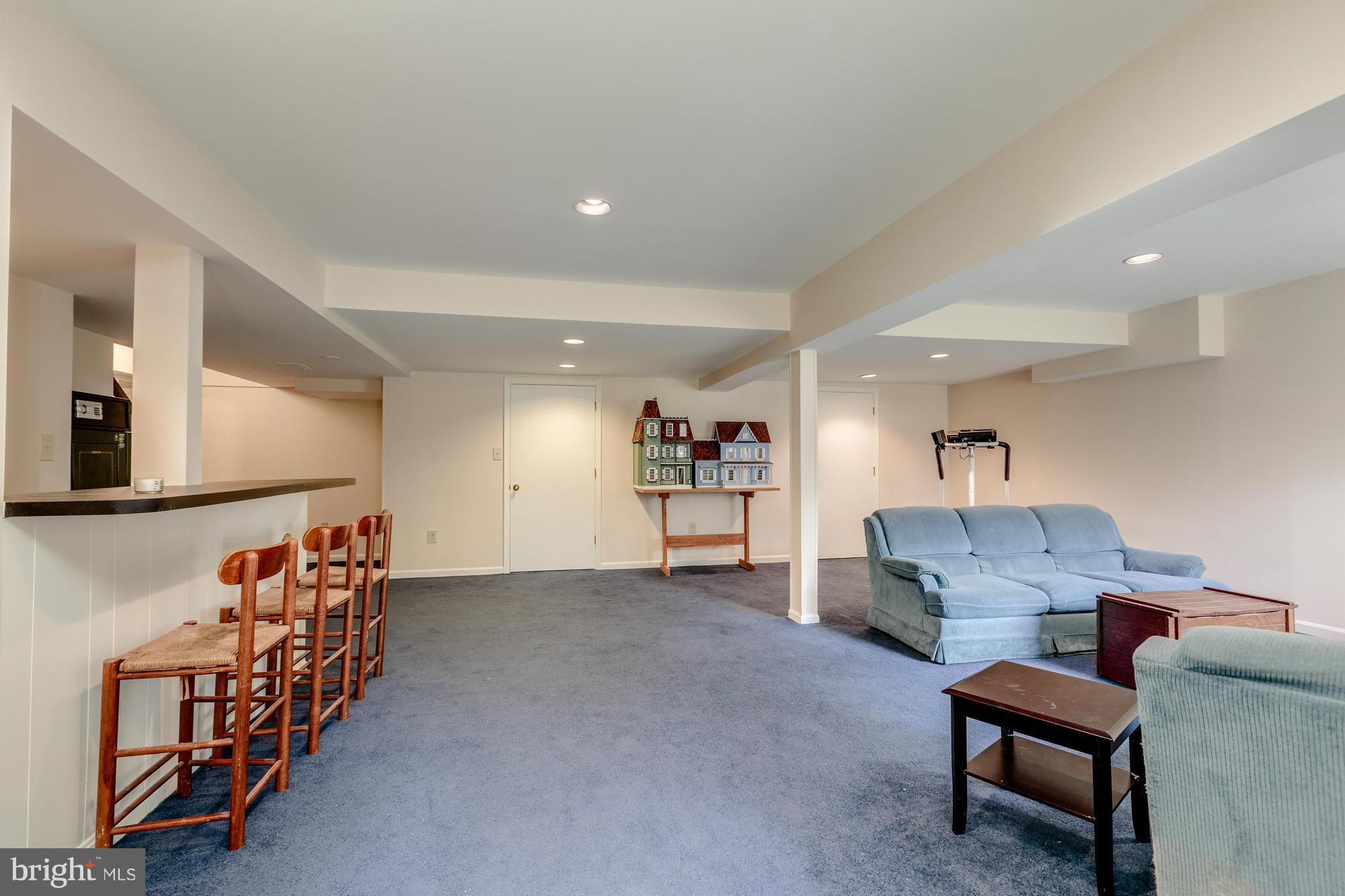 MC LEAN HUNT ESTATES - Residential