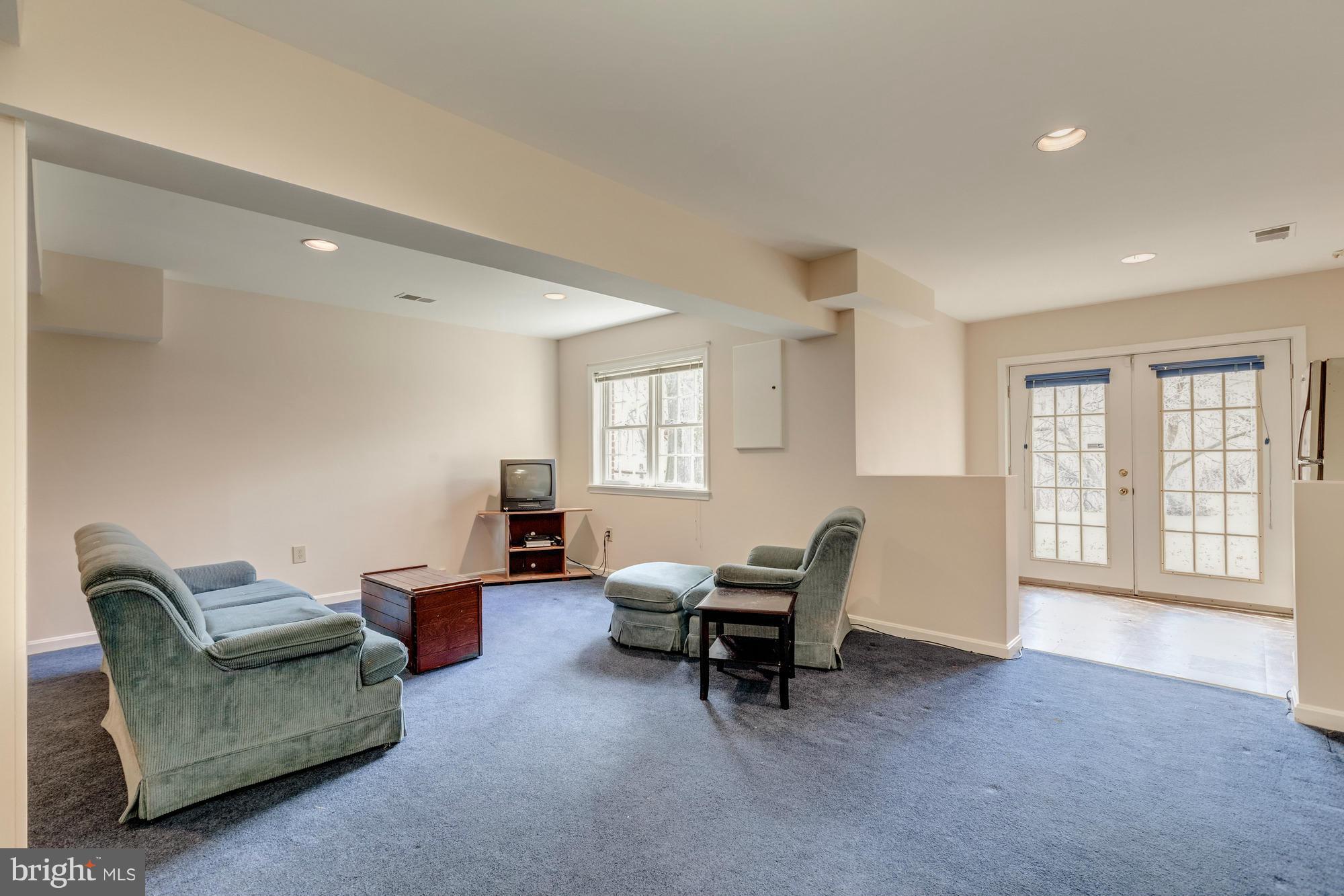 MC LEAN HUNT ESTATES - Residential