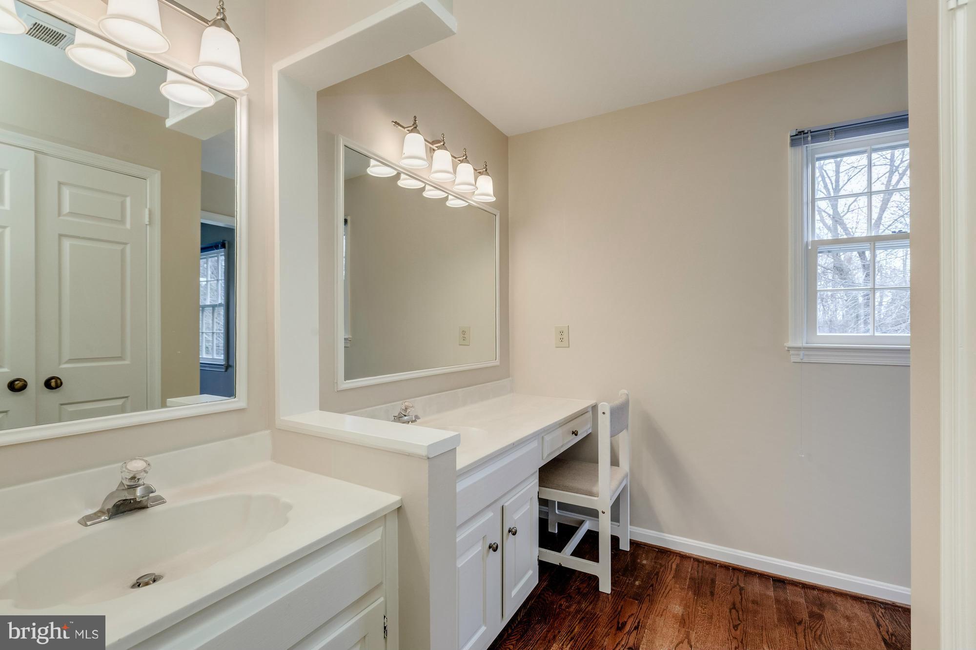 MC LEAN HUNT ESTATES - Residential