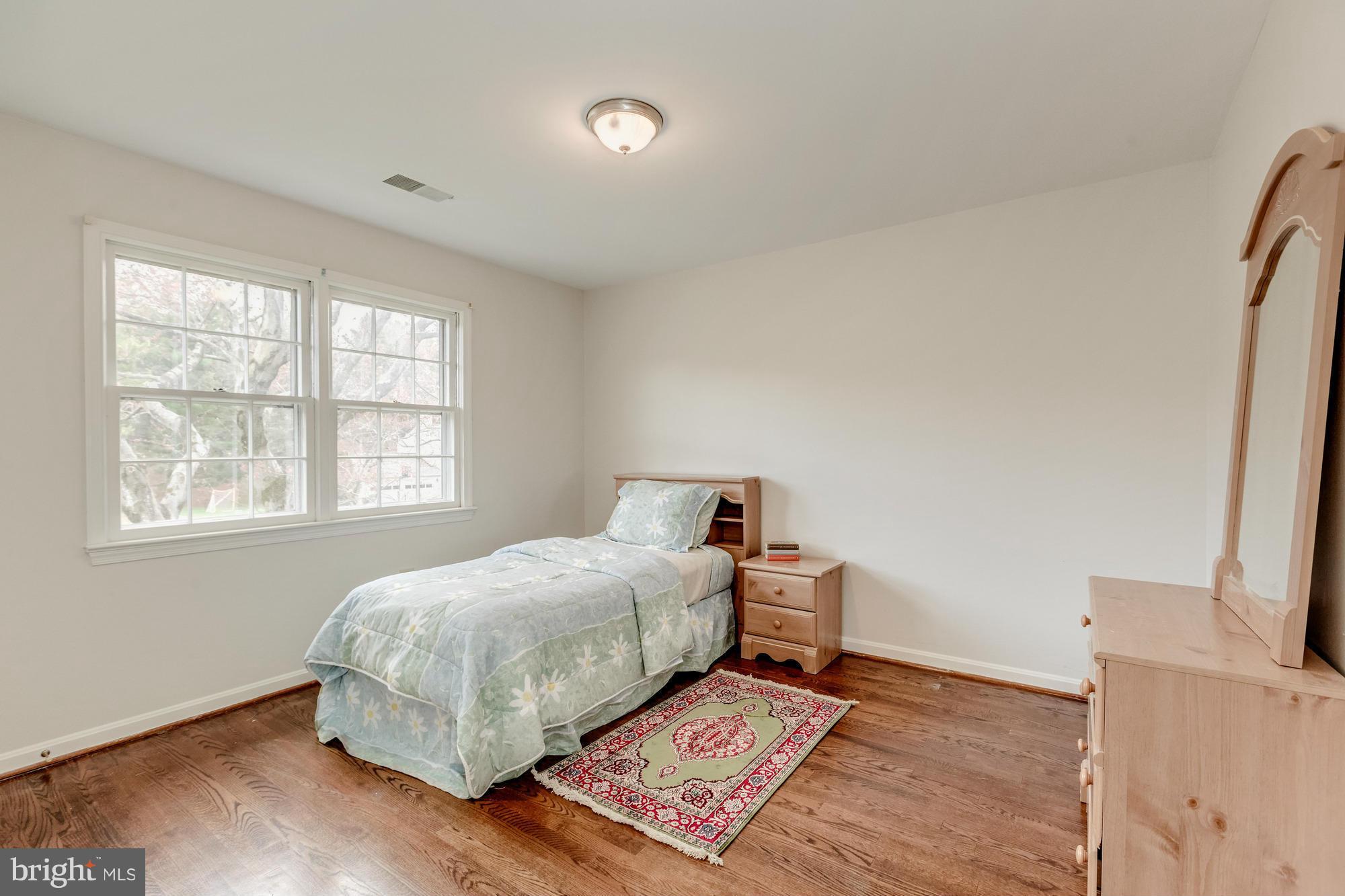 MC LEAN HUNT ESTATES - Residential