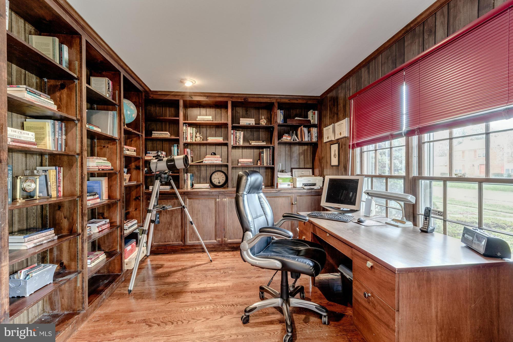 MC LEAN HUNT ESTATES - Residential