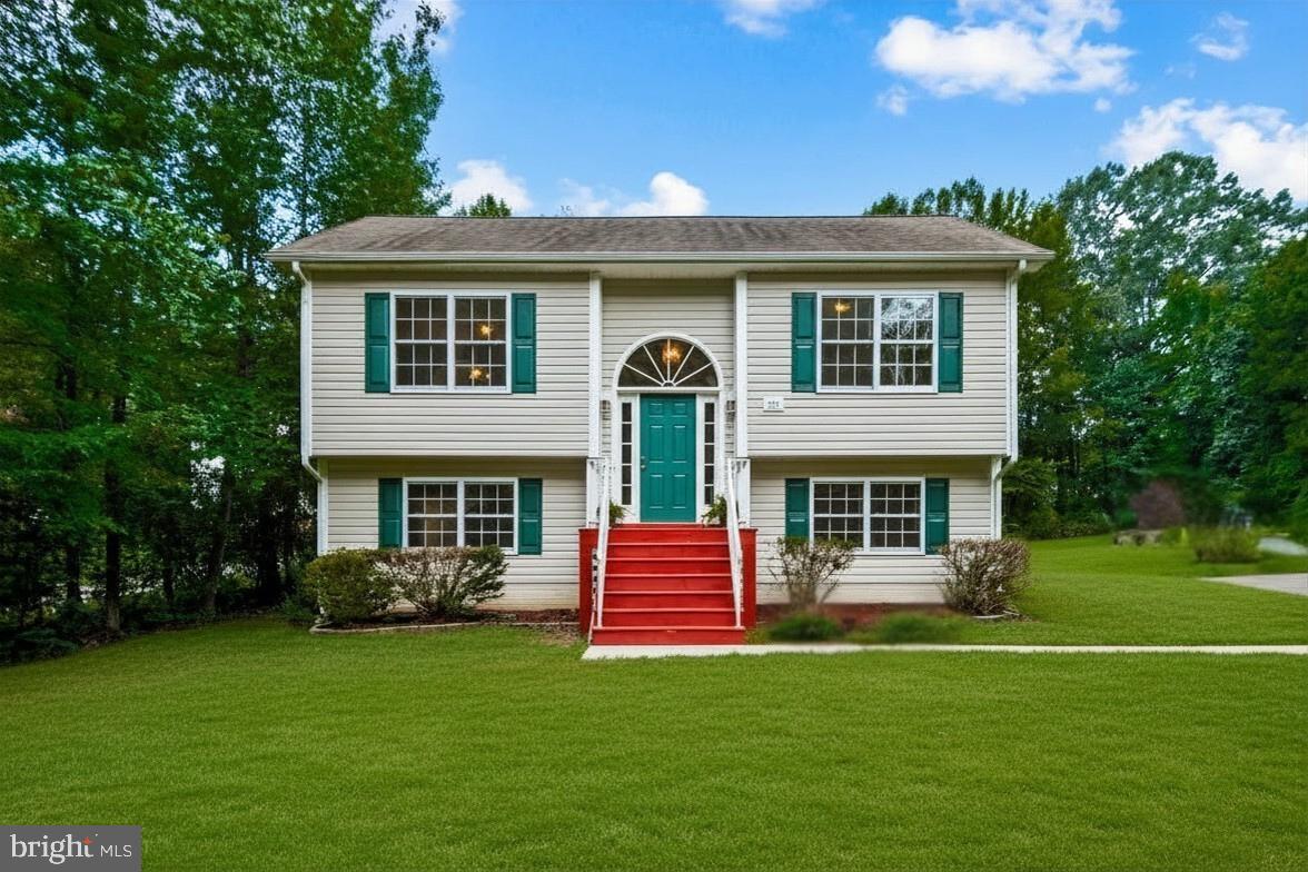 737 GLEN COVE DRIVE
