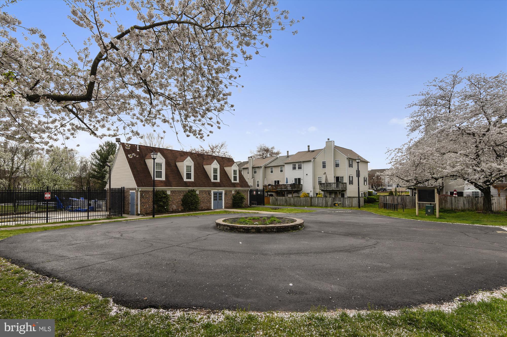 WINDING BROOK - Residential