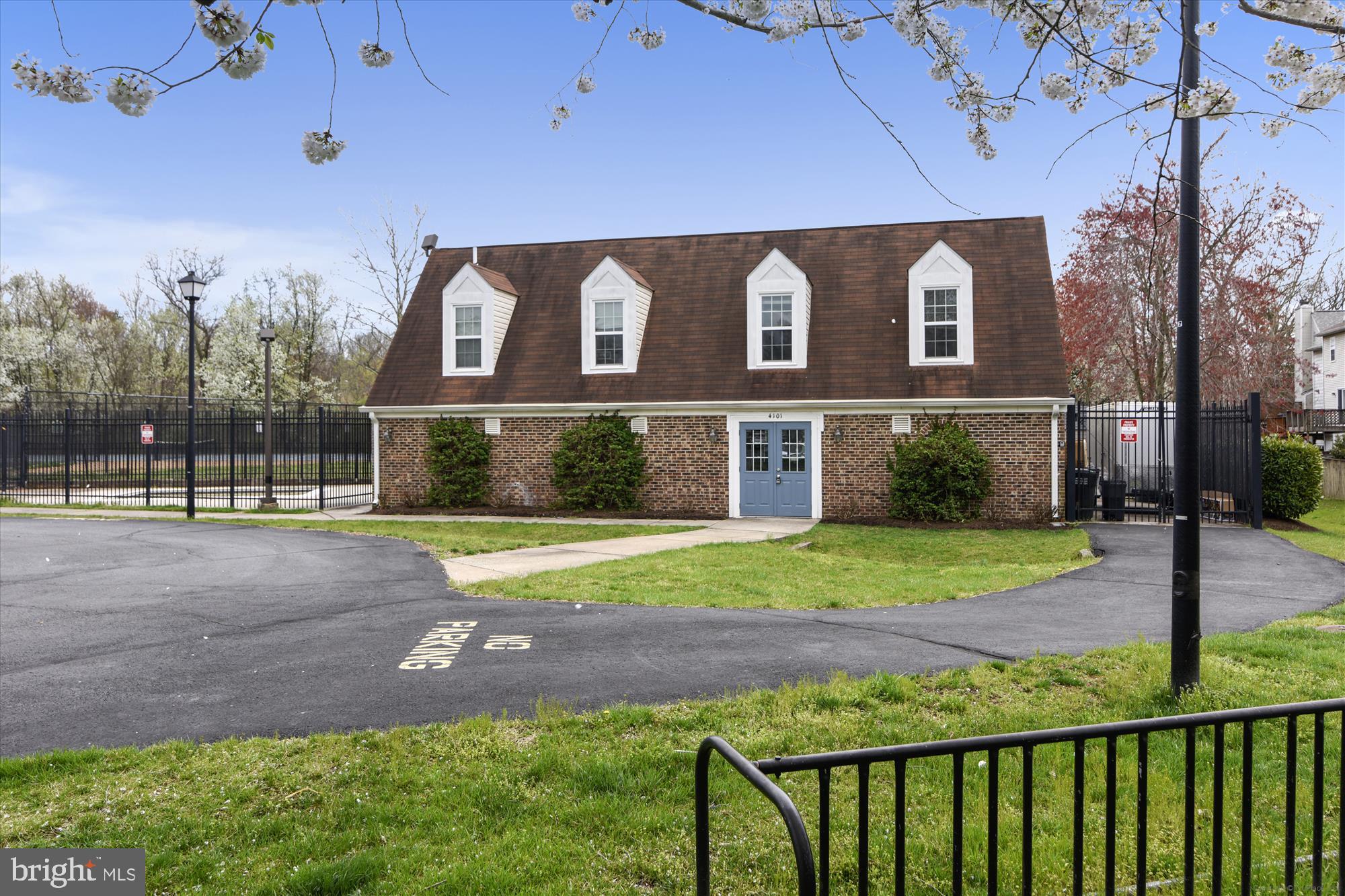WINDING BROOK - Residential