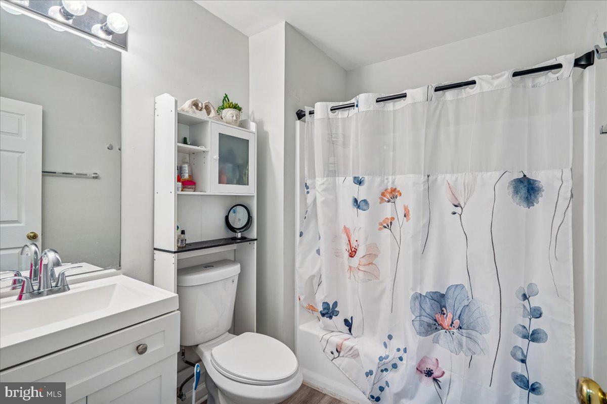 THOMPSON ESTATES - Residential