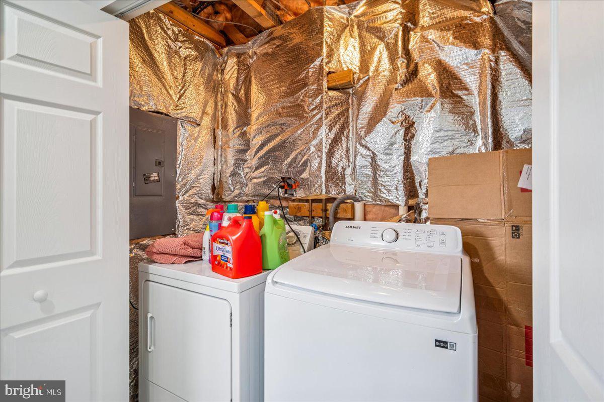 THOMPSON ESTATES - Residential