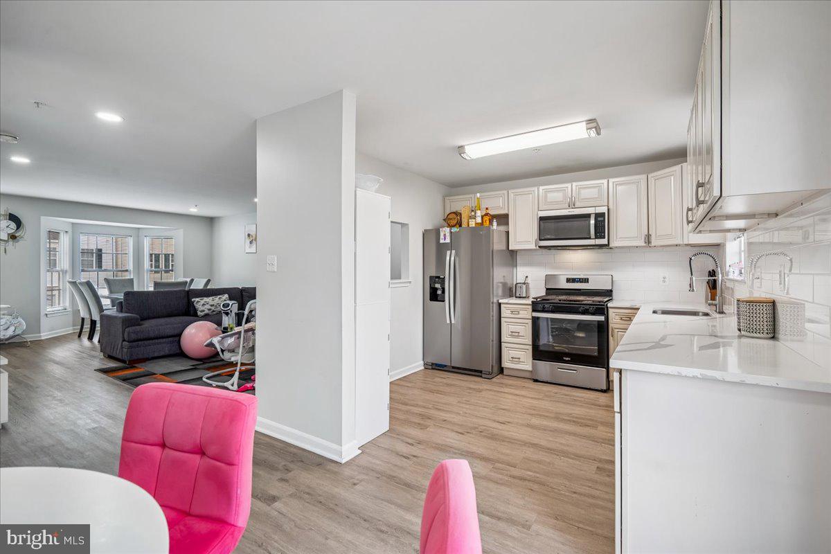 THOMPSON ESTATES - Residential