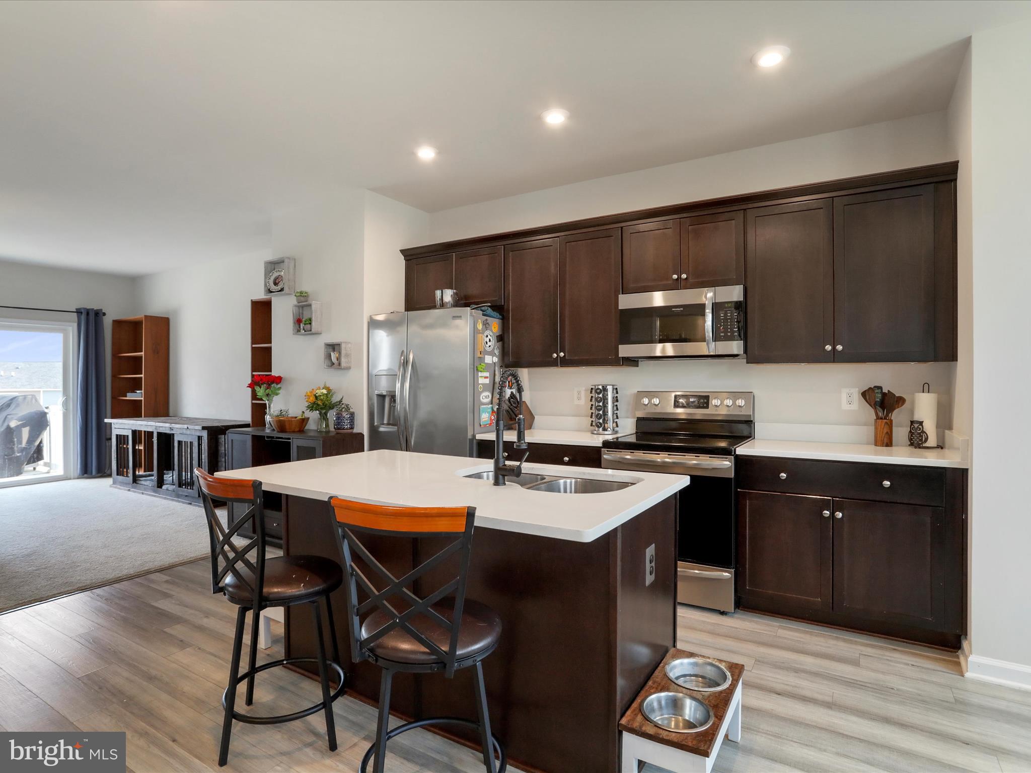 PRESIDENTS POINTE - Residential