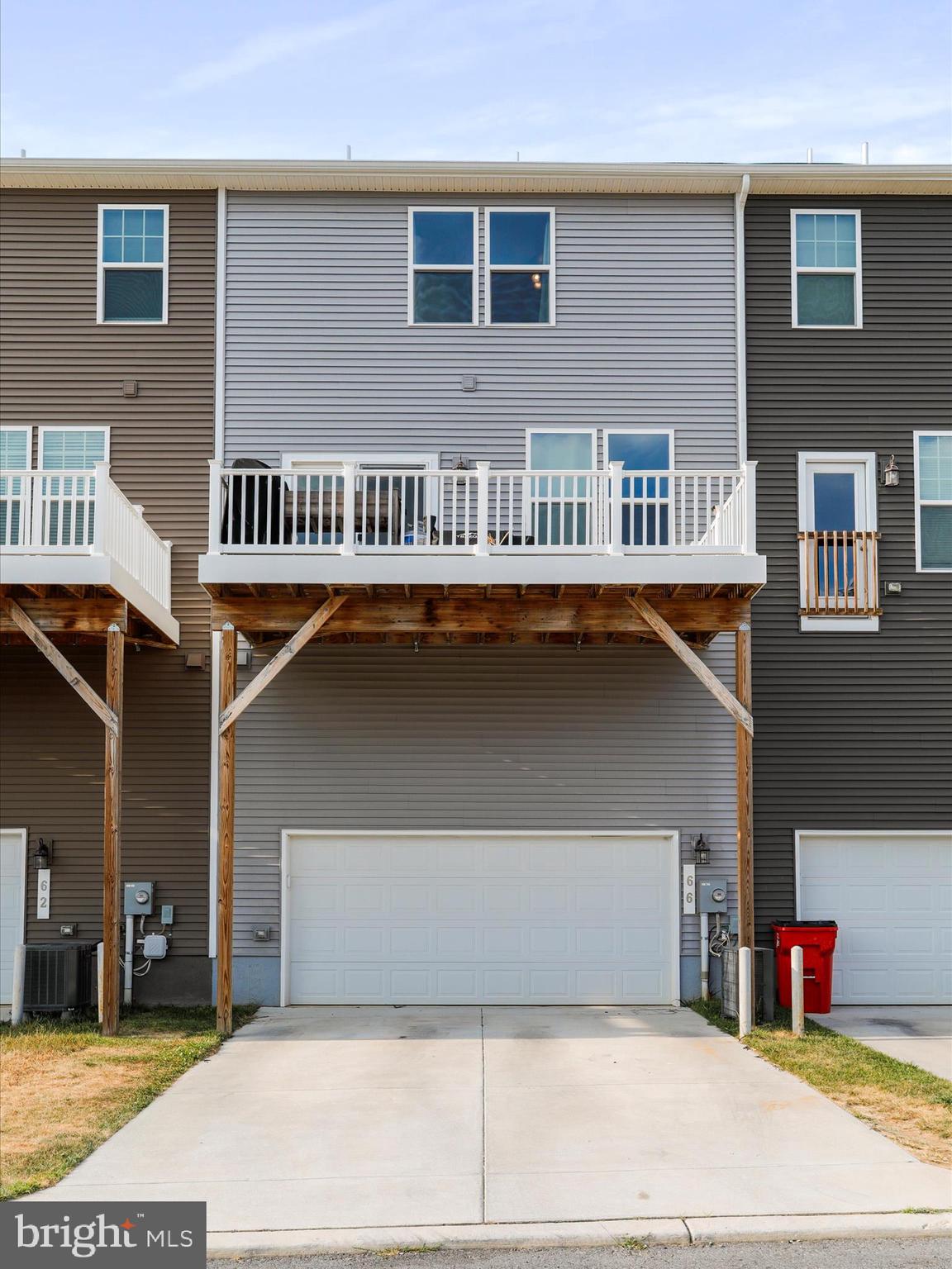 PRESIDENTS POINTE - Residential