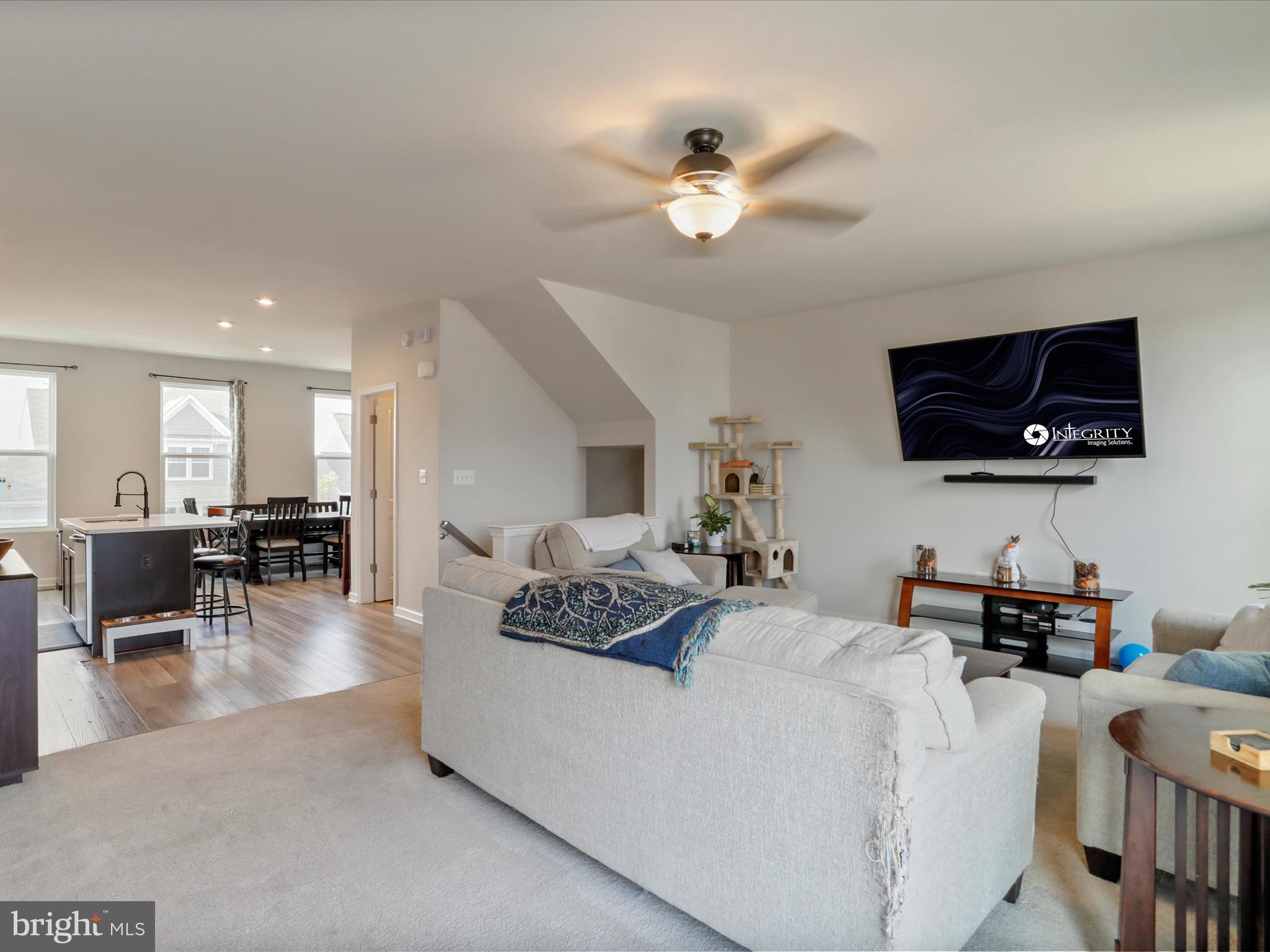 PRESIDENTS POINTE - Residential