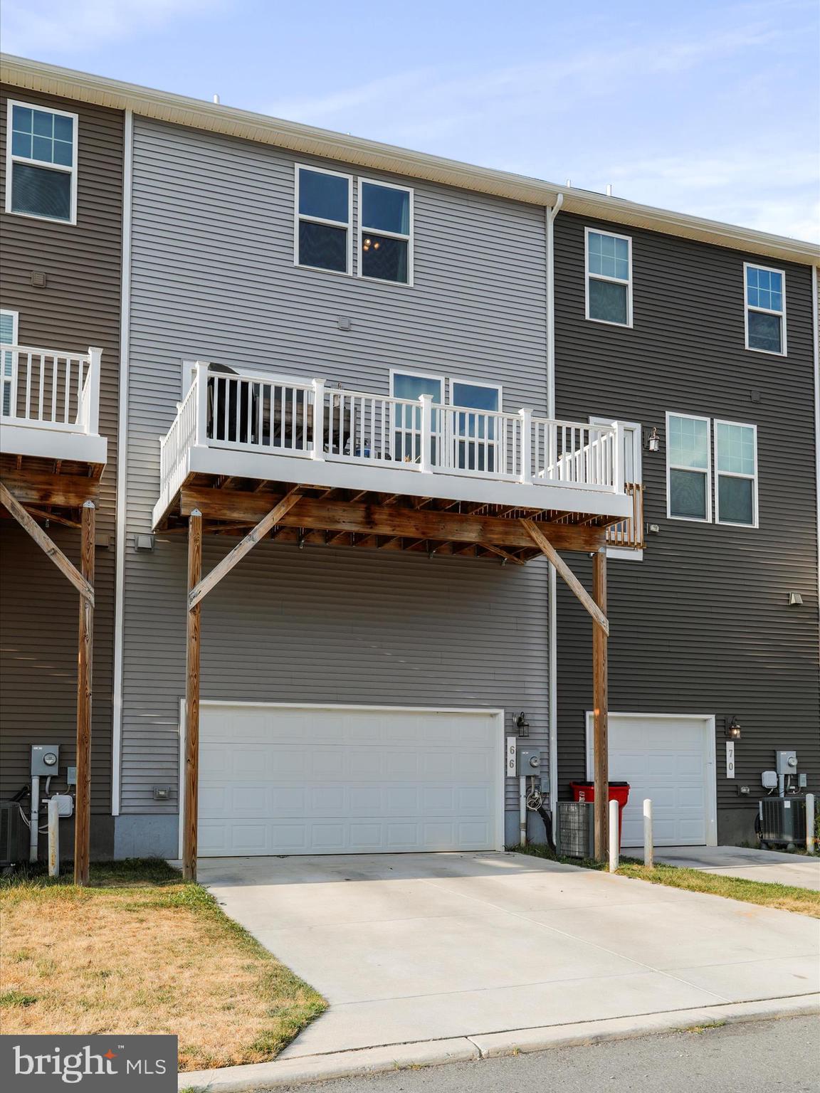 PRESIDENTS POINTE - Residential